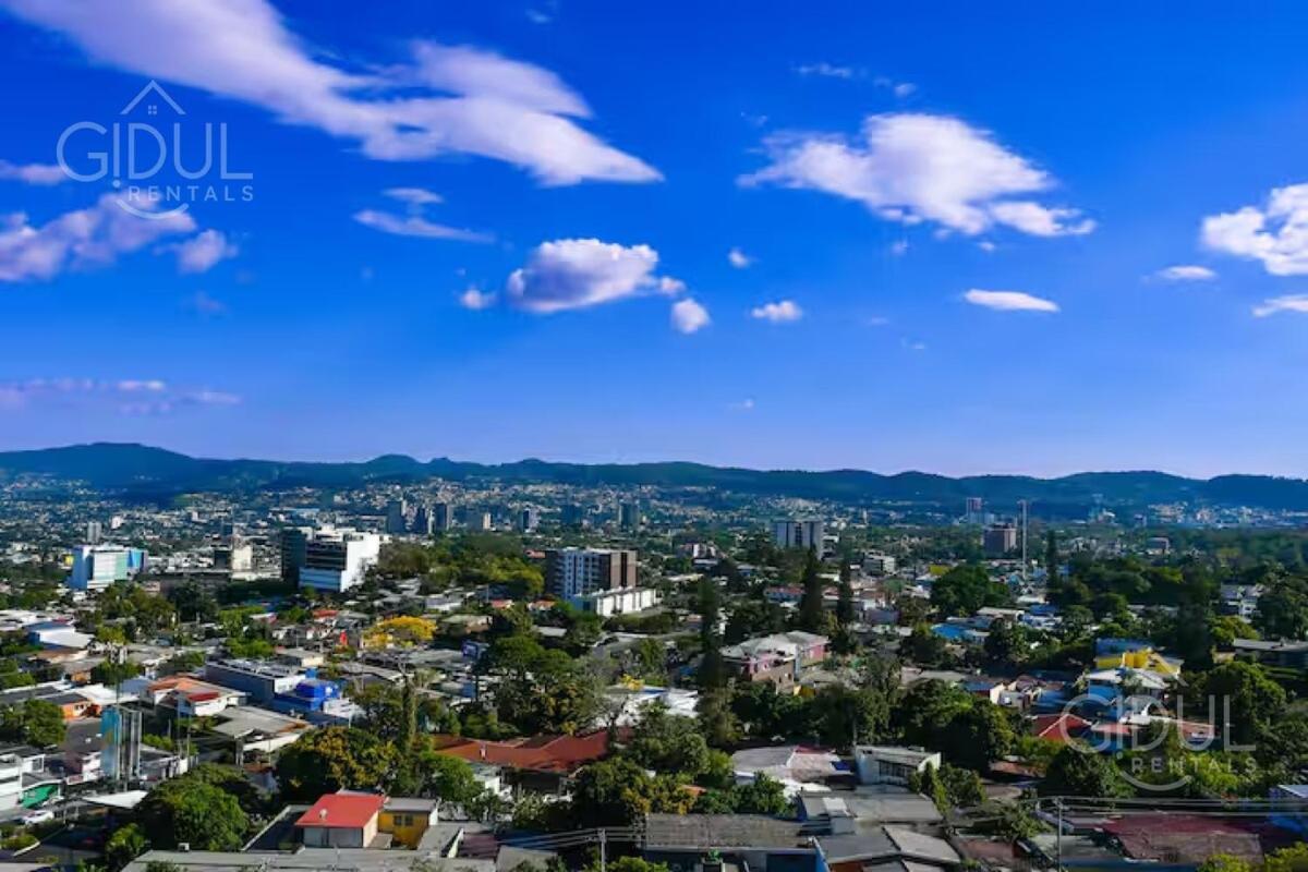 Modern With Stunning And Mountain Views Apartamento *